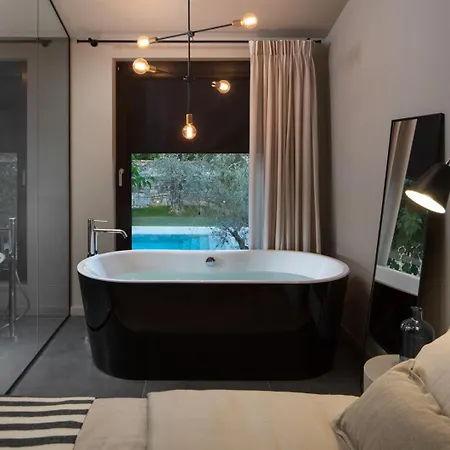 Melon With Private Pool And Bbq Near Porec * Kirmenjak