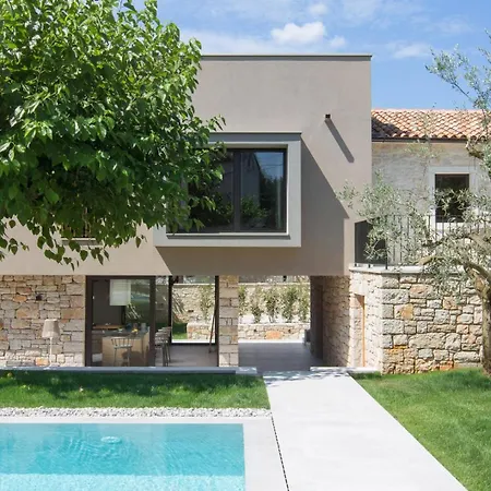 Melon With Private Pool And Bbq Near Porec Villa